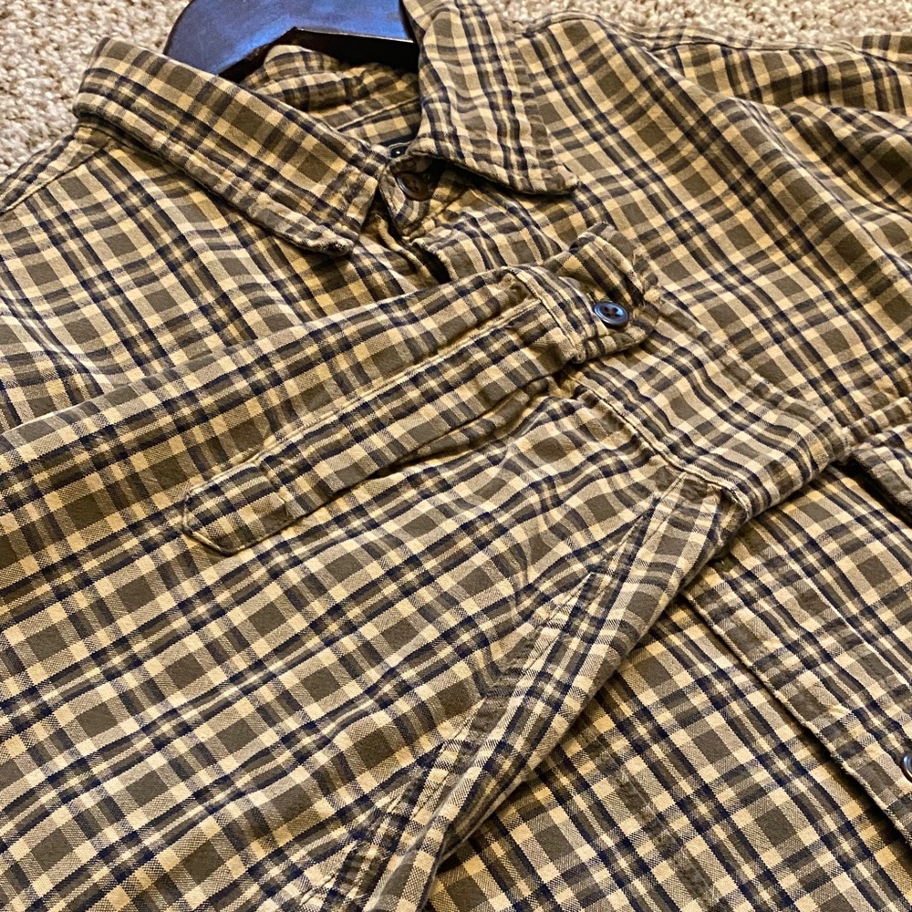 Abercrombie & Fitch Tan and Black Checkered 100% Cotton Long Sleeve Shirt. Med